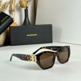 Picture of Balenciga Sunglasses _SKUfw54043912fw